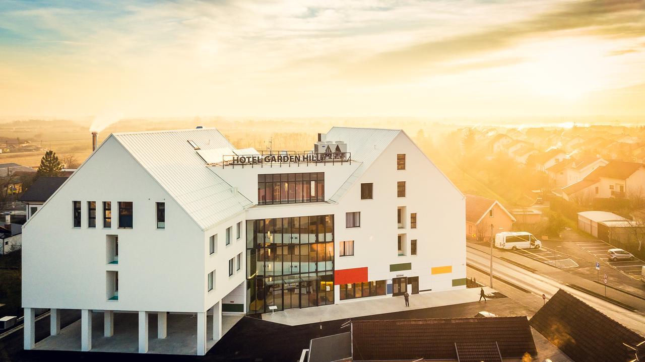 Hotel Garden Hill Velika Gorica Exterior foto