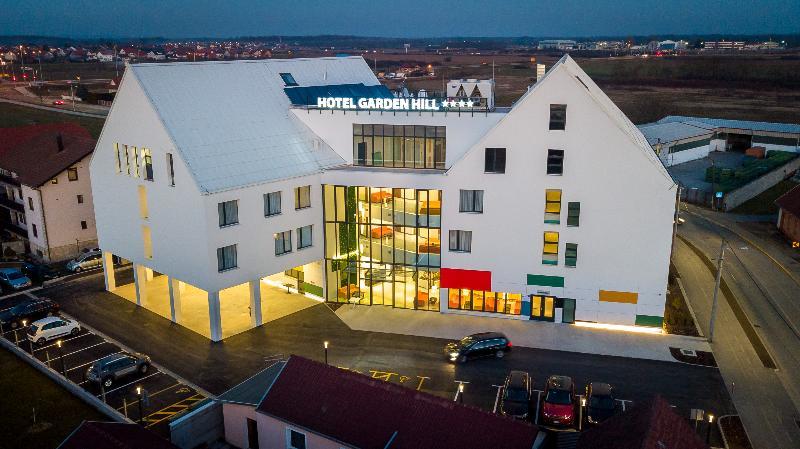 Hotel Garden Hill Velika Gorica Exterior foto